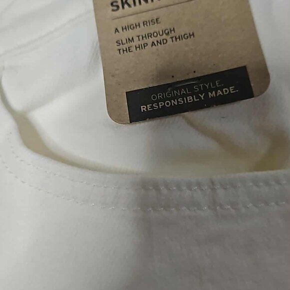 Levi's 721 High Rise Skinny - Picture 3 of 7